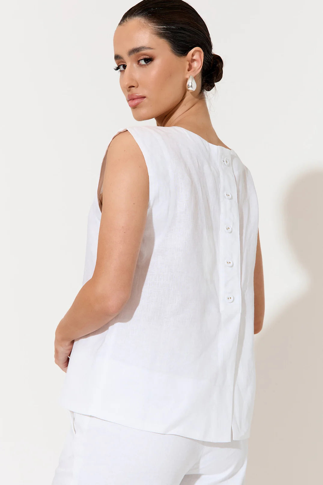 Mill & Hide - adorne - Kita Linen Button Back Top White