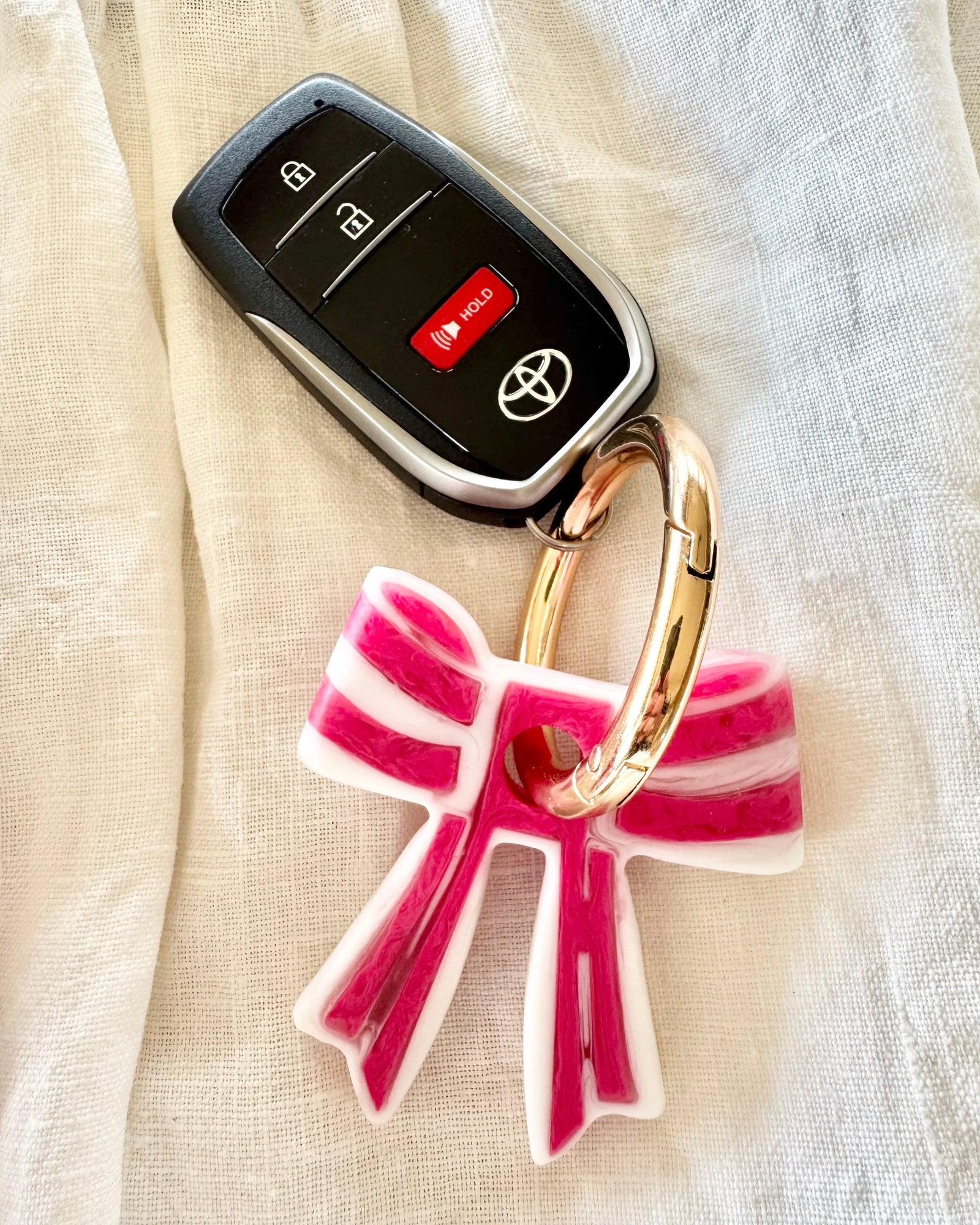 Mill & Hide - Greenwood Designs - Stripey Bow Resin Keyring