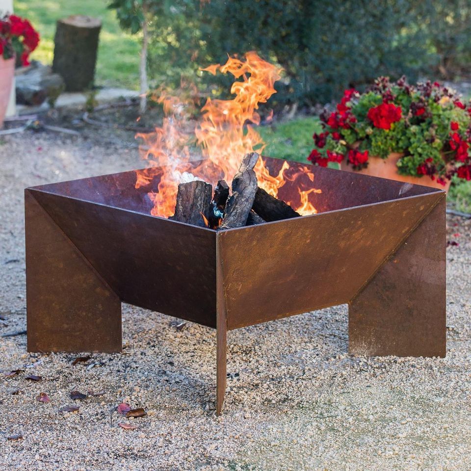 Mill & Hide - The Rusty Pot - Large Welded Firepit