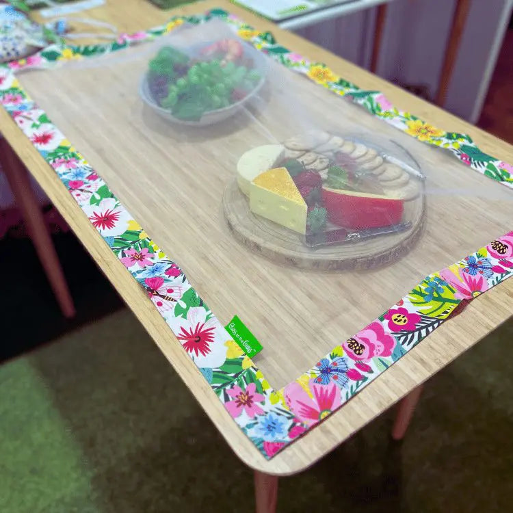 Mill & Hide - Glass On The Grass - Shoofly Platter Size Food Cover