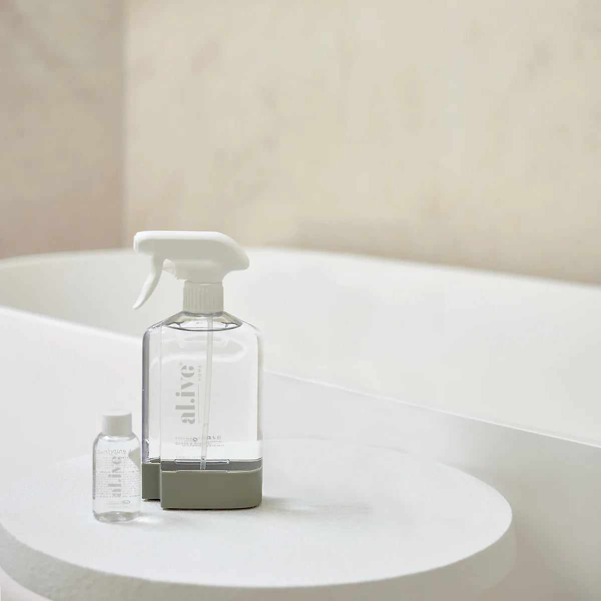 al.ive body - Glass & Mirror Concentrate Refill