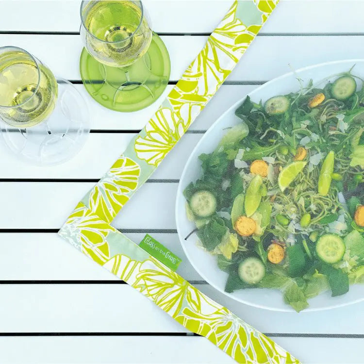 Mill & Hide - Glass On The Grass - Shoofly Platter Size Food Cover