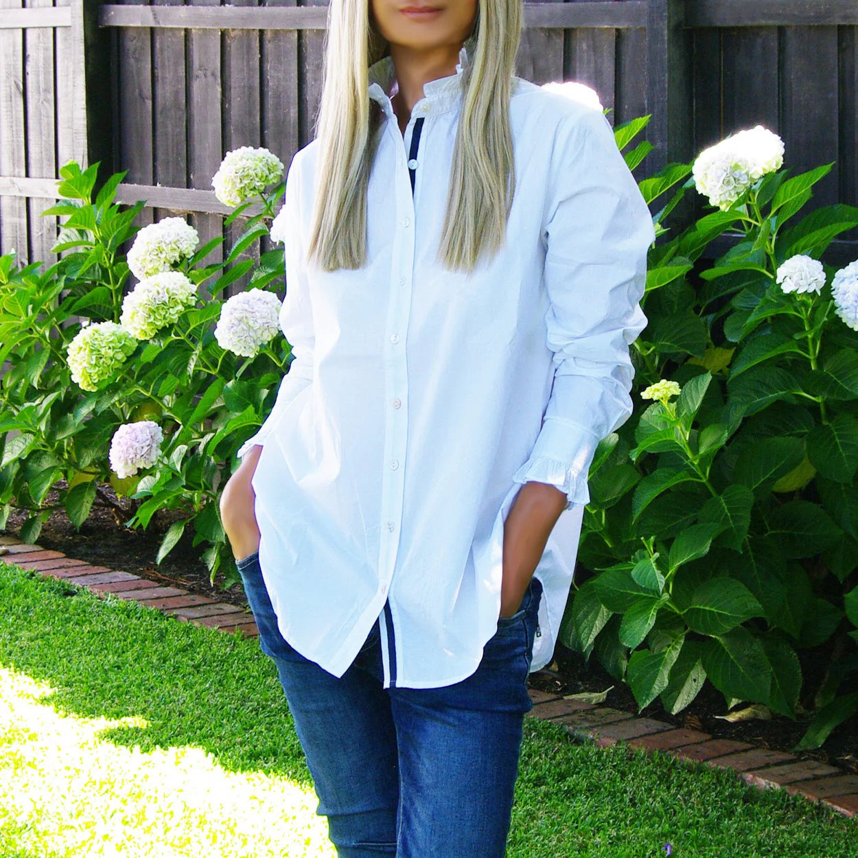 Mill & Hide - Who's Charlie - Maple Shirt - White with Navy Trim