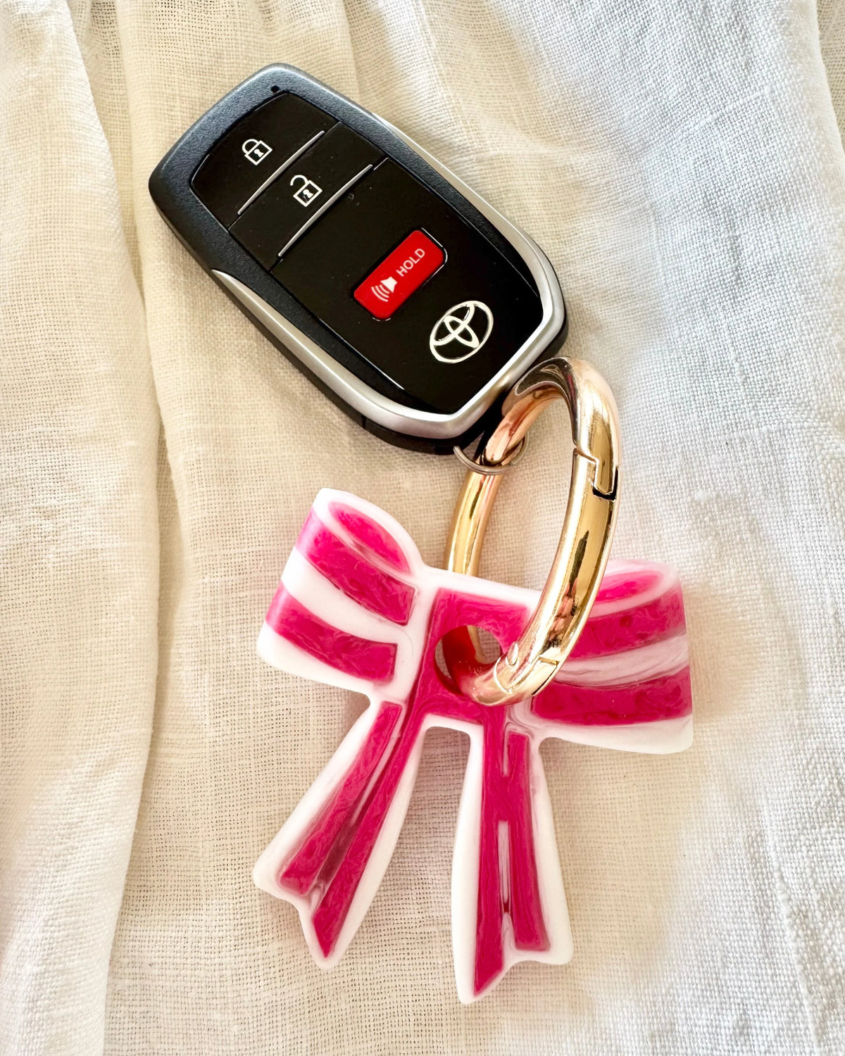Mill &amp; Hide - Greenwood Designs - Stripey Bow Resin Keyring