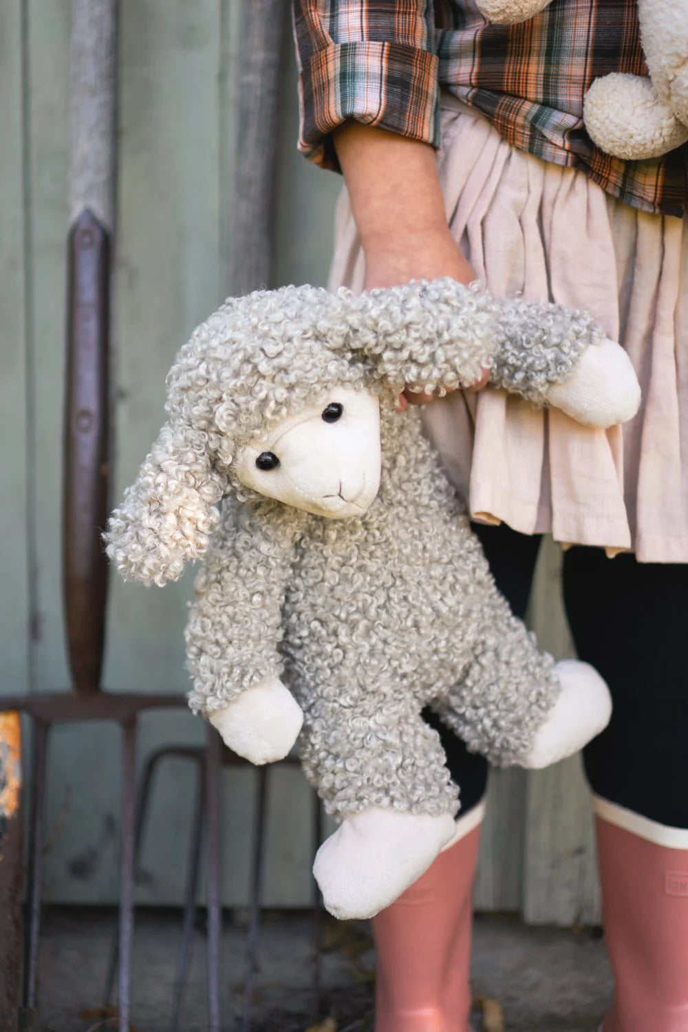 Mill & Hide - Nana Huchy - Sammy the Sheep