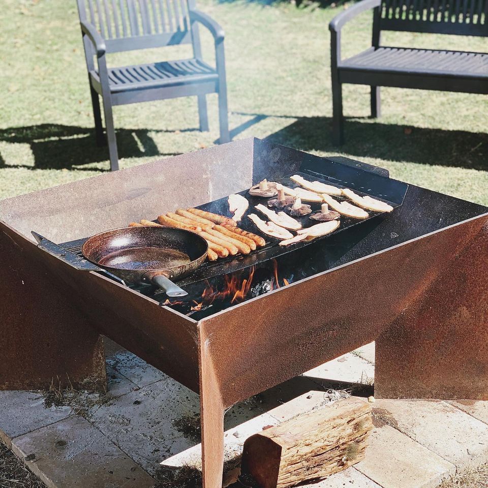 Mill & Hide - The Rusty Pot - Large Welded Firepit