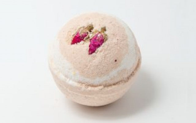 Mill &amp; Hide - The Soapbar - Romance Bath Bomb