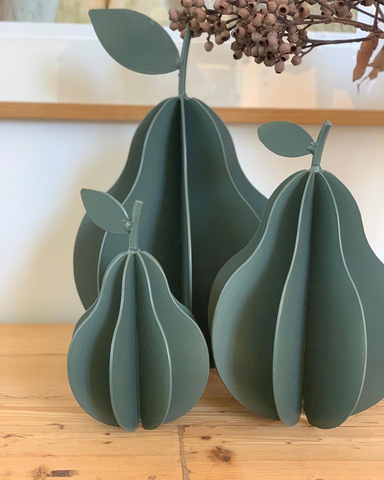 Mill & Hide - The Rusty Pot - Family of Pears