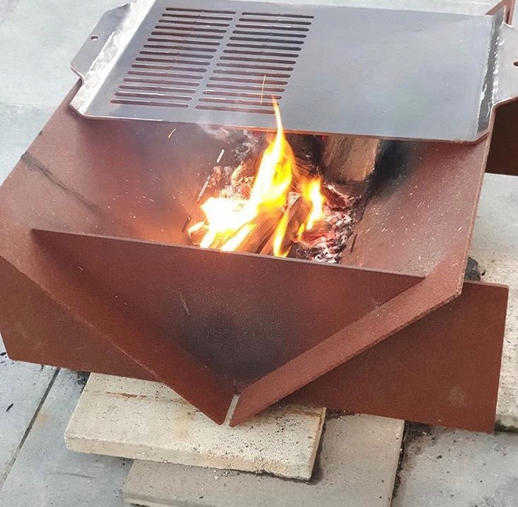 Mill & Hide - The Rusty Pot - Slot Together Firepit