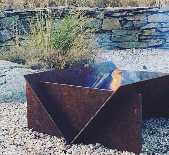 Mill & Hide - The Rusty Pot - Slot Together Firepit